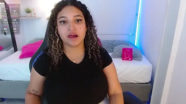 Julia Boobs online show from 23, 9, 2025