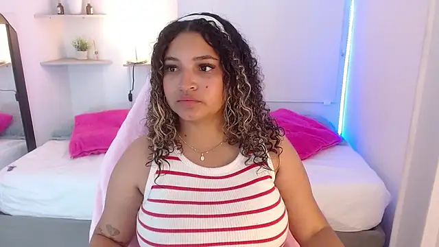 Julia Boobs online show from 16, 9, 2025