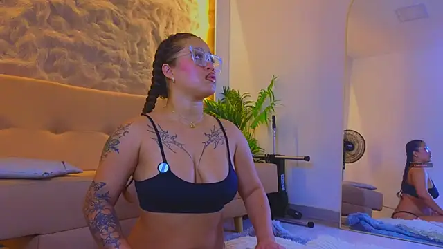 Isa  Blanc online show from 28, 11, 2025