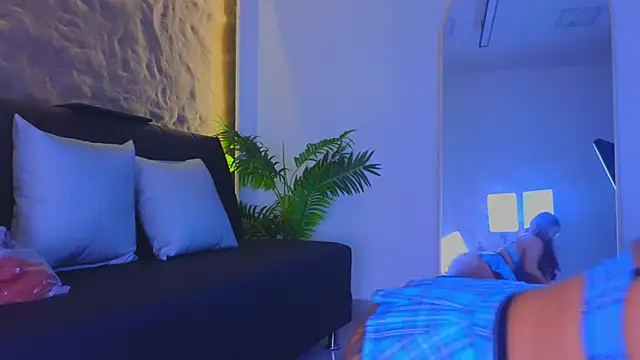 Isa  Blanc online show from 13, 2, 2026