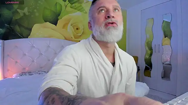 BlowMyXXL online show from 6, 2, 2026