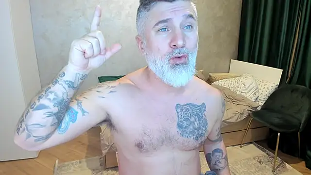 Snapshot of BlowMyXXL chatting on 7, 2, 2025 BlowMyXXL online show from 7, 2, 2025