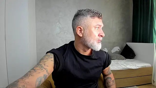 Snapshot of BlowMyXXL chatting on 13, 9, 2025 BlowMyXXL online show from 13, 9, 2025