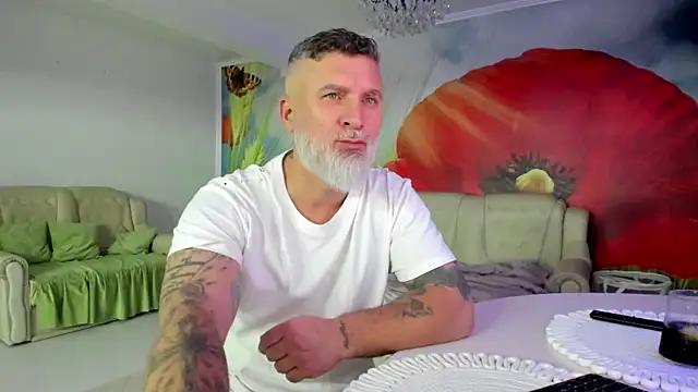 BlowMyXXL online show from 13, 1, 2026