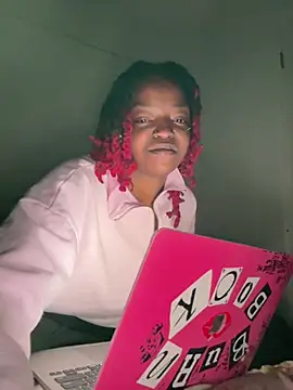 Snapshot of minimama69 chatting on 6, 4, 2026 minimama69 online show from 6, 4, 2026