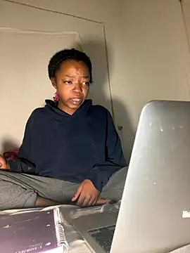 Snapshot of minimama69 chatting on 6, 11, 2025 minimama69 online show from 6, 11, 2025