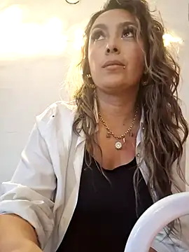 Snapshot of lauramcdowell1 chatting on 24, 10, 2025 lauramcdowell1 online show from 24, 10, 2025