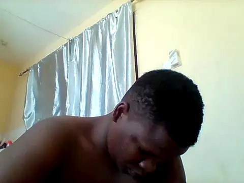 prittylorah15 online show from 31, 10, 2025