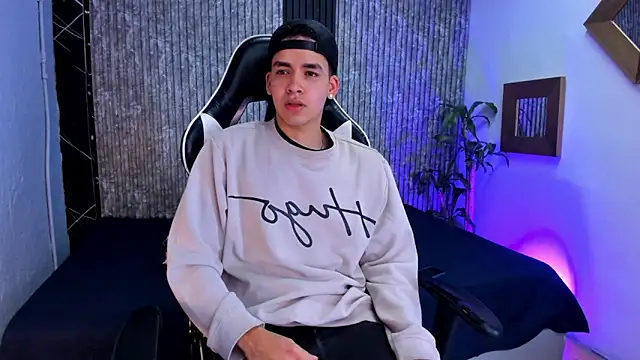 Mike 0233  online show from 18, 9, 2025