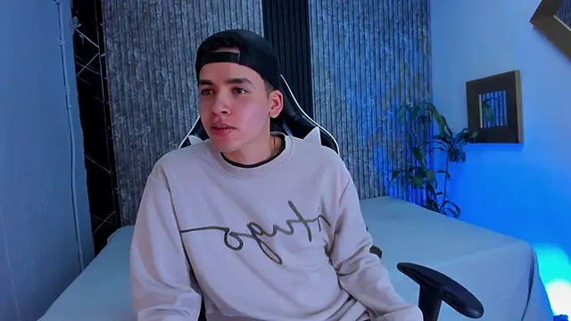 Mike 0233  online show from 8, 10, 2025