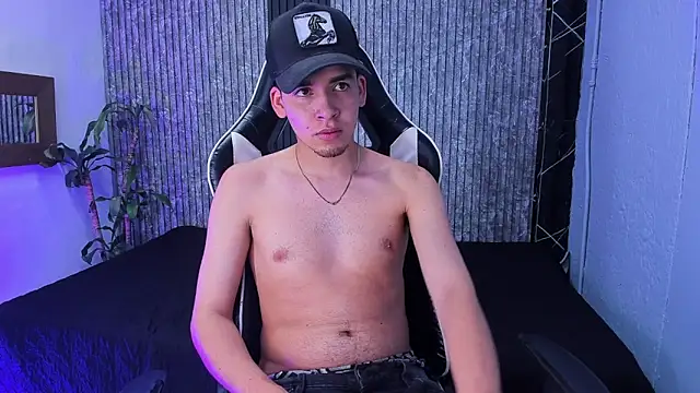 Mike 0233  online show from 22, 10, 2025