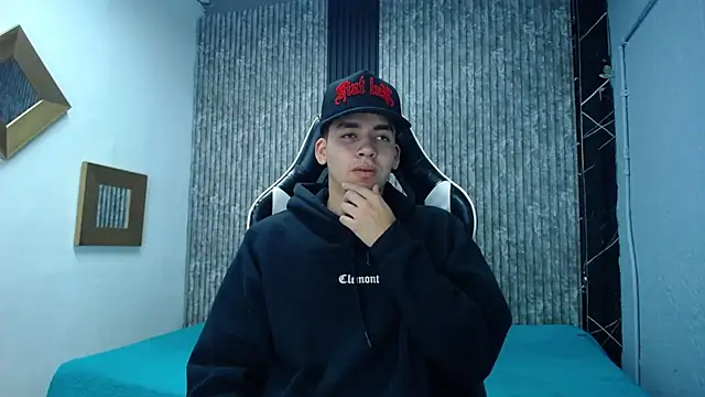 Mike 0233  online show from 21, 11, 2025