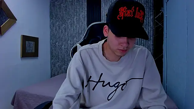 Mike 0233  online show from 26, 11, 2025