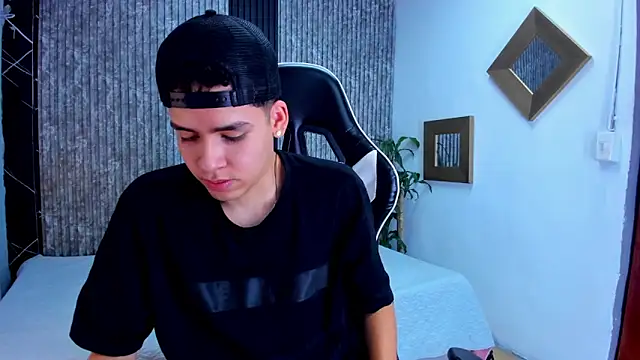 Mike 0233  online show from 19, 9, 2025