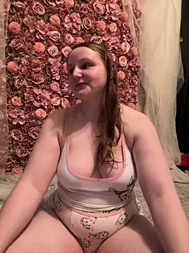 GingerSnap33 online show from 13, 3, 2026