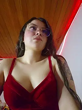 juli05star20 online show from 15, 4, 2026