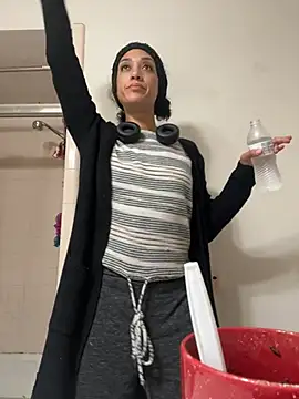 starrynikki online show from 7, 2, 2025