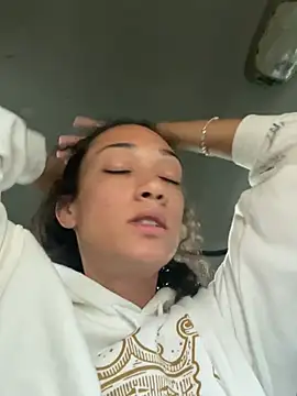 Snapshot of starrynikki chatting on 26, 5, 2026 starrynikki online show from 26, 5, 2026