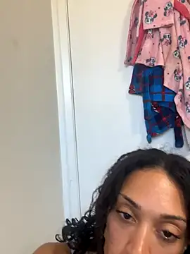 Snapshot of starrynikki chatting on 1, 11, 2025 starrynikki online show from 1, 11, 2025
