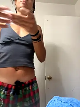 Snapshot of starrynikki chatting on 8, 10, 2025 starrynikki online show from 8, 10, 2025