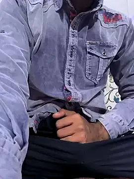 toxicboy121212 online show from 8, 1, 2025