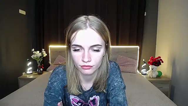 Snapshot of MargaritaKiss chatting on 8, 9, 2025 MargaritaKiss online show from 8, 9, 2025