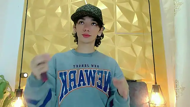 SexyJuliii21 online show from 7, 3, 2025