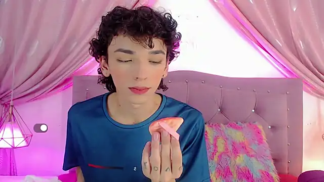 SexyJuliii21 online show from 2, 2, 2025