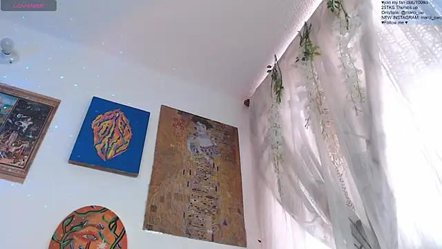 Snapshot of Marci_owo chatting on 8, 6, 2026 Marci owo online show from 8, 6, 2026
