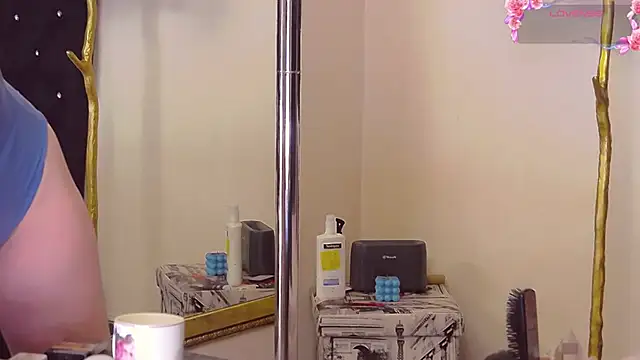 Estheraa online show from 18, 11, 2025