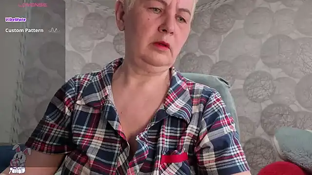 NicoleOlla online show from 1, 4, 2026