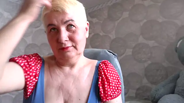 NicoleOlla online show from 3, 2, 2026