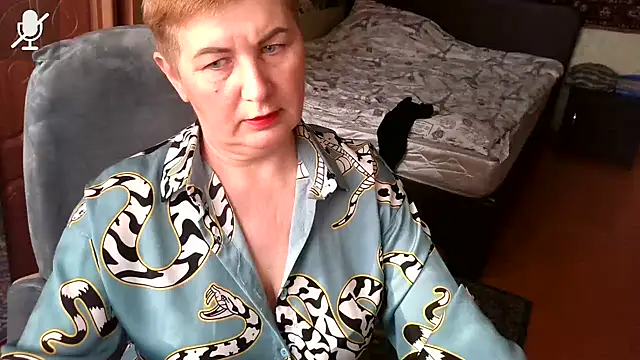 NicoleOlla online show from 28, 2, 2025