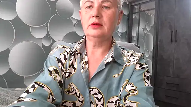 NicoleOlla online show from 7, 10, 2025
