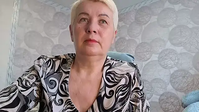 NicoleOlla online show from 15, 2, 2026