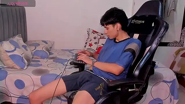cute diego  online show from 3, 10, 2025