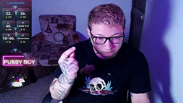 Snapshot of princeFtm chatting on 23, 2, 2025 princeFtm online show from 23, 2, 2025