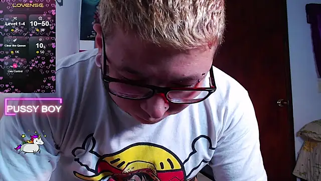 Snapshot of princeFtm chatting on 8, 2, 2025 princeFtm online show from 8, 2, 2025