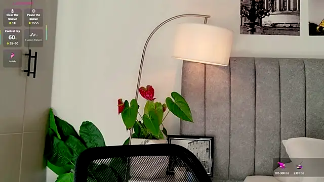 Snapshot of caralella chatting on 9, 5, 2026 caralella online show from 9, 5, 2026