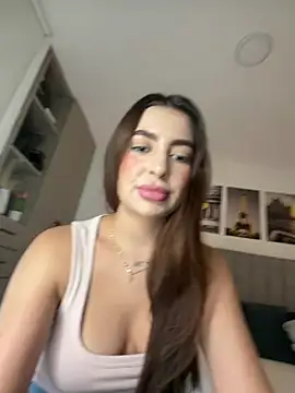 Snapshot of caralella chatting on 12, 5, 2026 caralella online show from 12, 5, 2026
