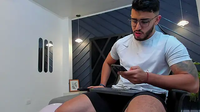 Liam Kleiin online show from 1, 11, 2025