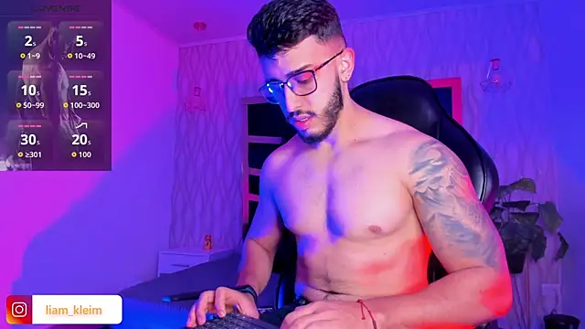 Liam Kleiin online show from 1, 12, 2025