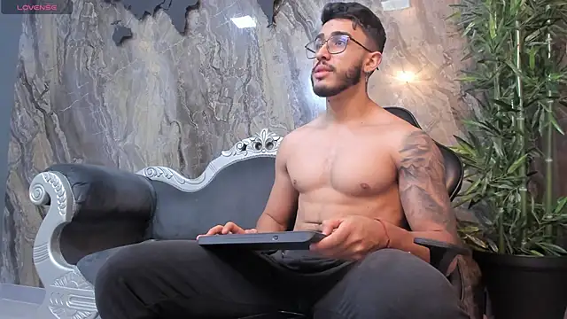 Liam Kleiin online show from 27, 2, 2025