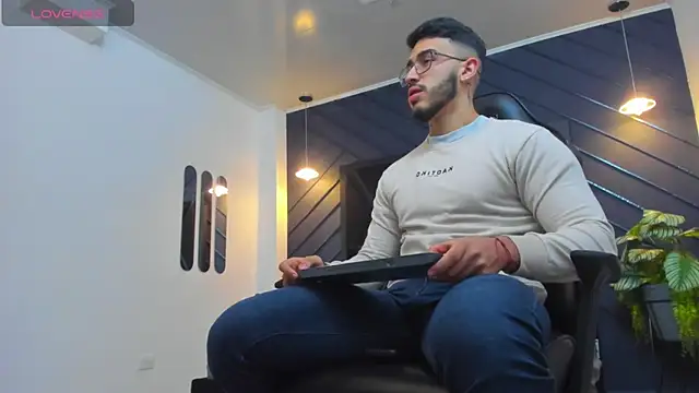 Liam Kleiin online show from 16, 10, 2025