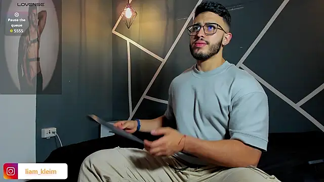 Liam Kleiin online show from 8, 3, 2026