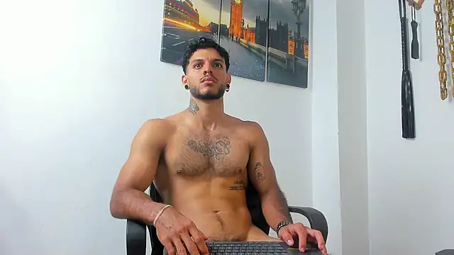 Snapshot of JuanBlade chatting on 23, 12, 2025 JuanBlade online show from 23, 12, 2025