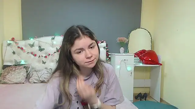 TinaRedly online show from 19, 4, 2026