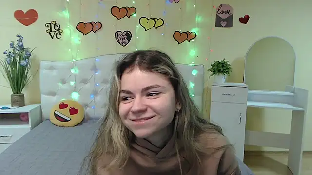 TinaRedly online show from 16, 2, 2025