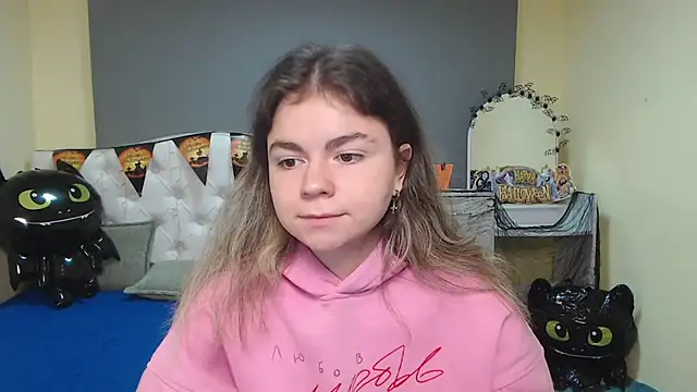 TinaRedly online show from 4, 11, 2025