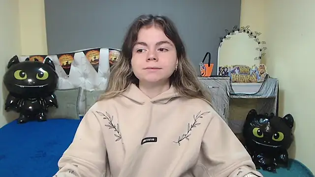 TinaRedly online show from 23, 10, 2025